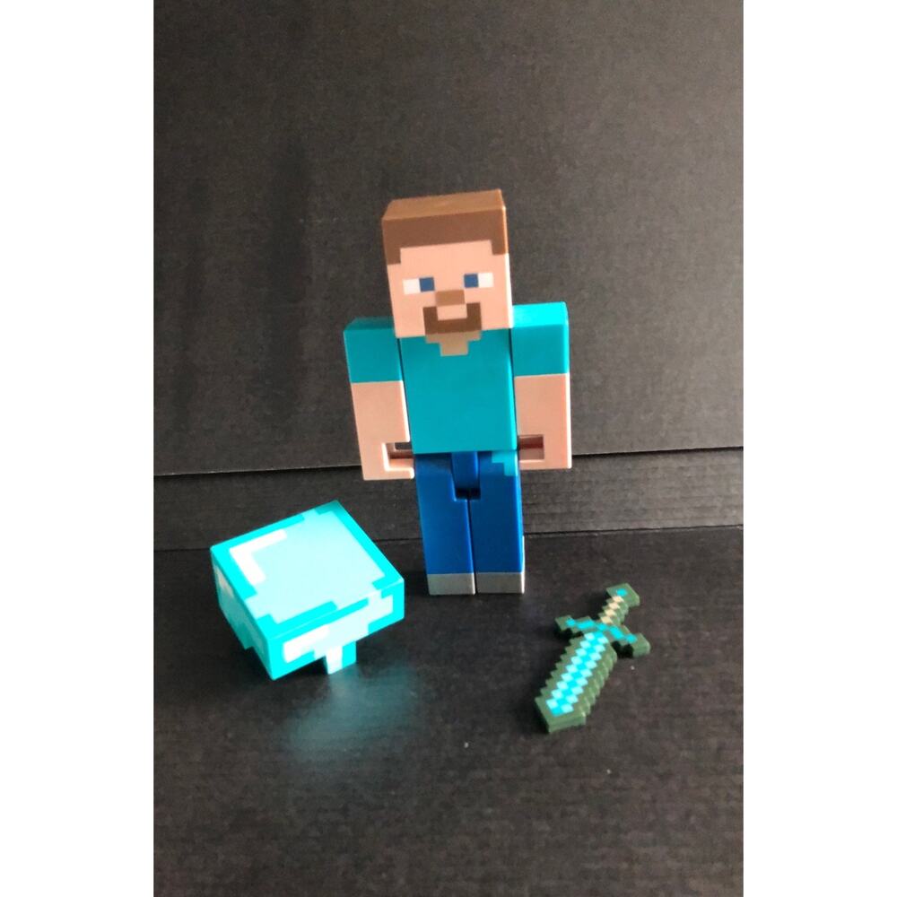 Large Minecraft - Picture 1 of 4